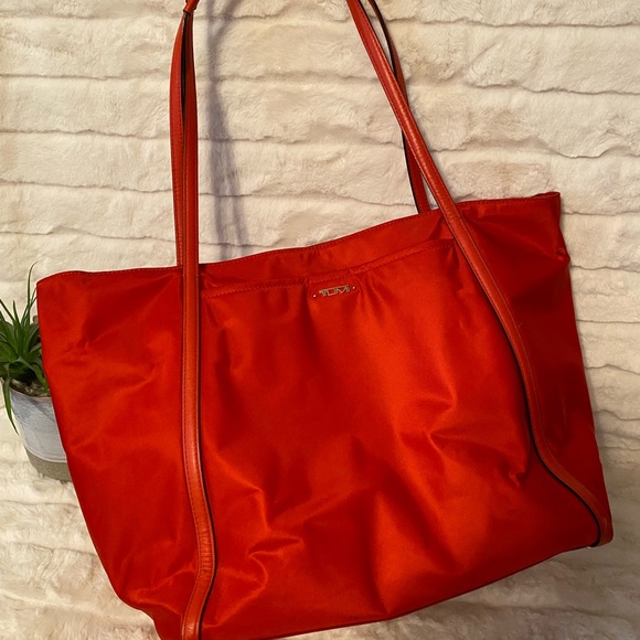 GUC Tumi Large Tote Bag - Picture 1 of 12